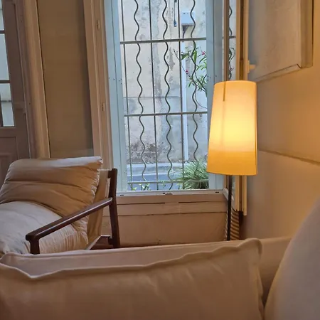 L'elegante Maison De Village Terrasse Tropezienne アパート *