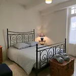 L'elegante Maison De Village Terrasse Tropezienne アパート