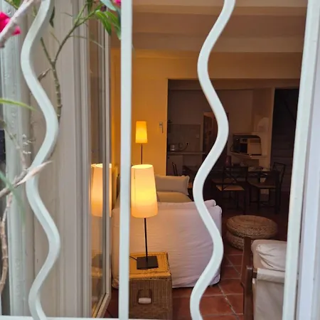 L'elegante Maison De Village Terrasse Tropezienne