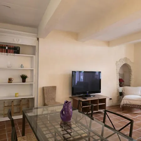 L'elegante Maison De Village Terrasse Tropezienne *